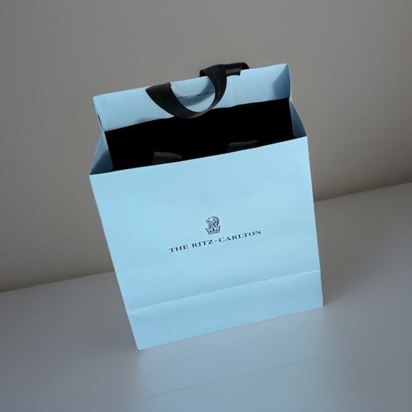 Ritz-Carlton Hotel Cotton Waffle Knit Bath Robe White One Size Luxury Gift Set - Picture 7 of 16